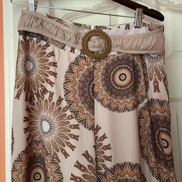 Wide legged pants - Picture 2 of 11